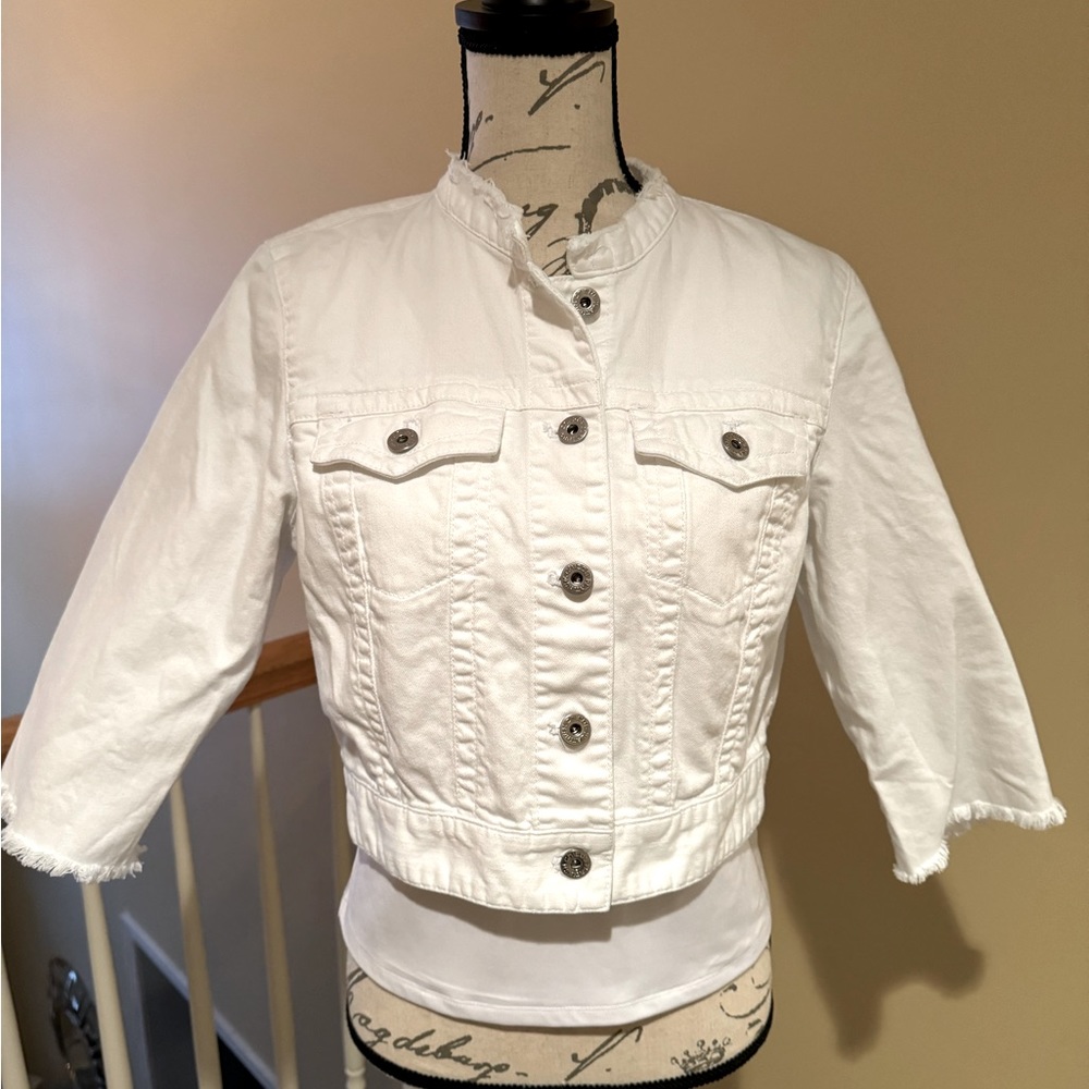 Chico’s white cropped denim jacket sz 1